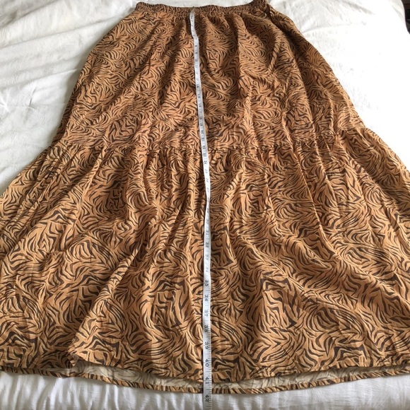 Charlie Holiday Whitney Printed Maxi Skirt - Picture 5 of 11